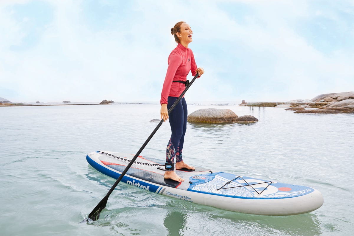 Las tablas de paddle surf de Lidl son más virales que los bikinis de moda