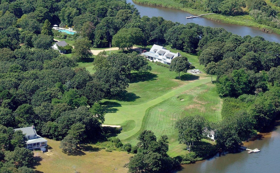 blue heron farm martha's vineyard obama summer home