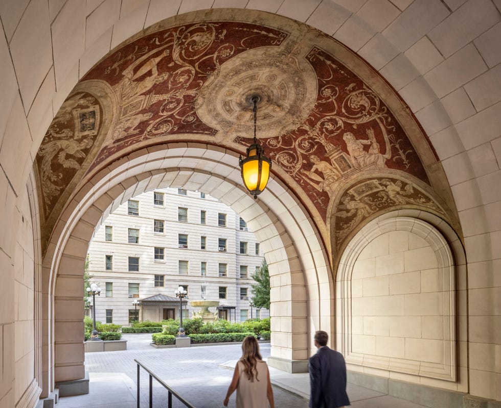 the Belnord entrance with vaulted ceilings decorated with Roman-inspired frescoes