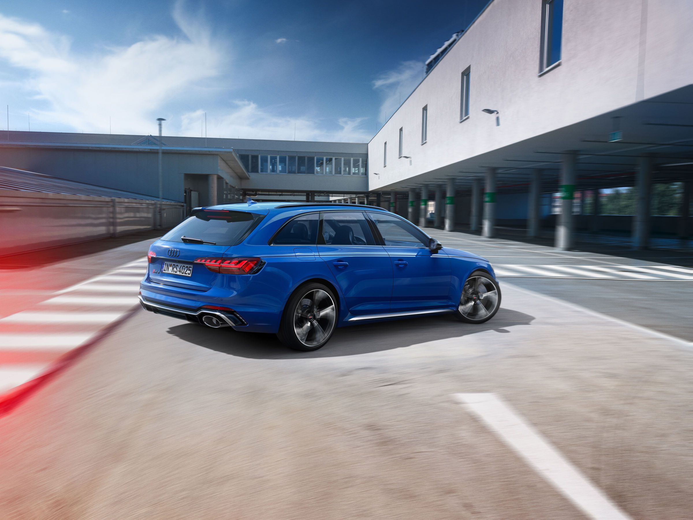 予約】12月以降発売予定Audi RS2 blue /Ls Collectibles 1/18 - BBR