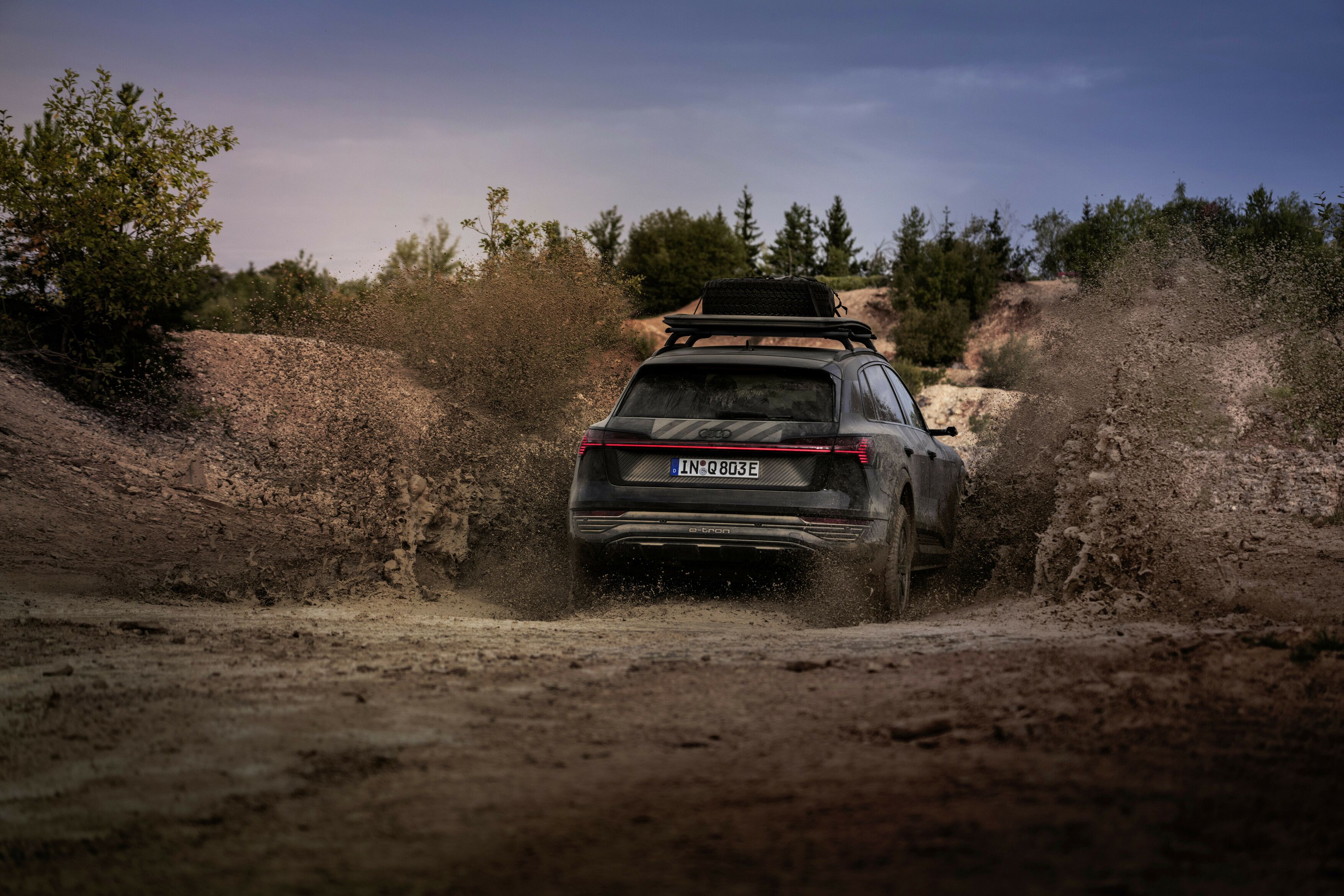 Audi Q8 e-tron Edition Dakar Brings Off-Road Looks
