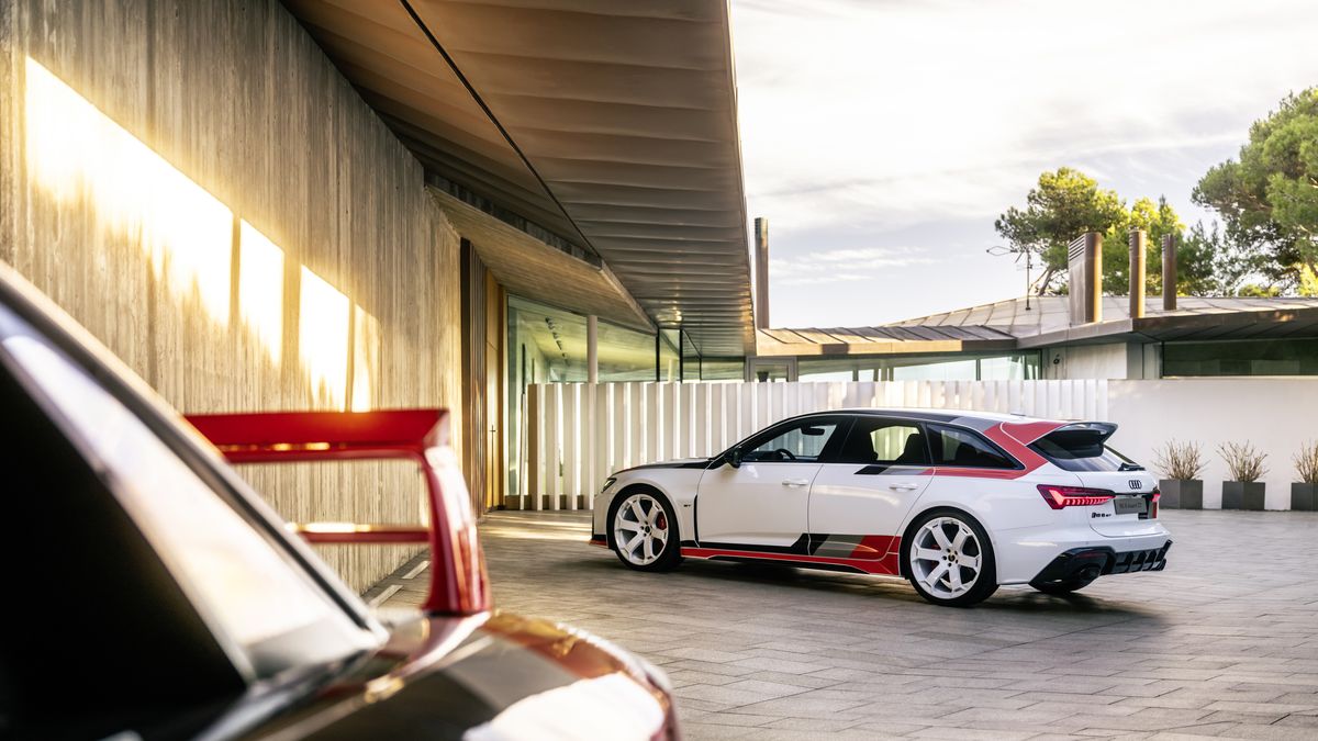 preview for El RS 6 se viste de coche de carreras con esta preparación oficial de Audi
