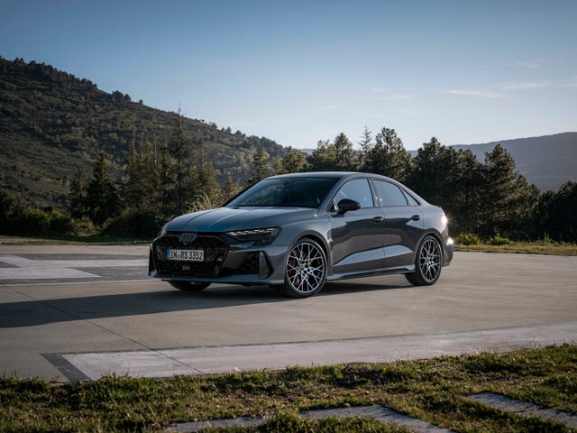 Седан audi rs3 2025