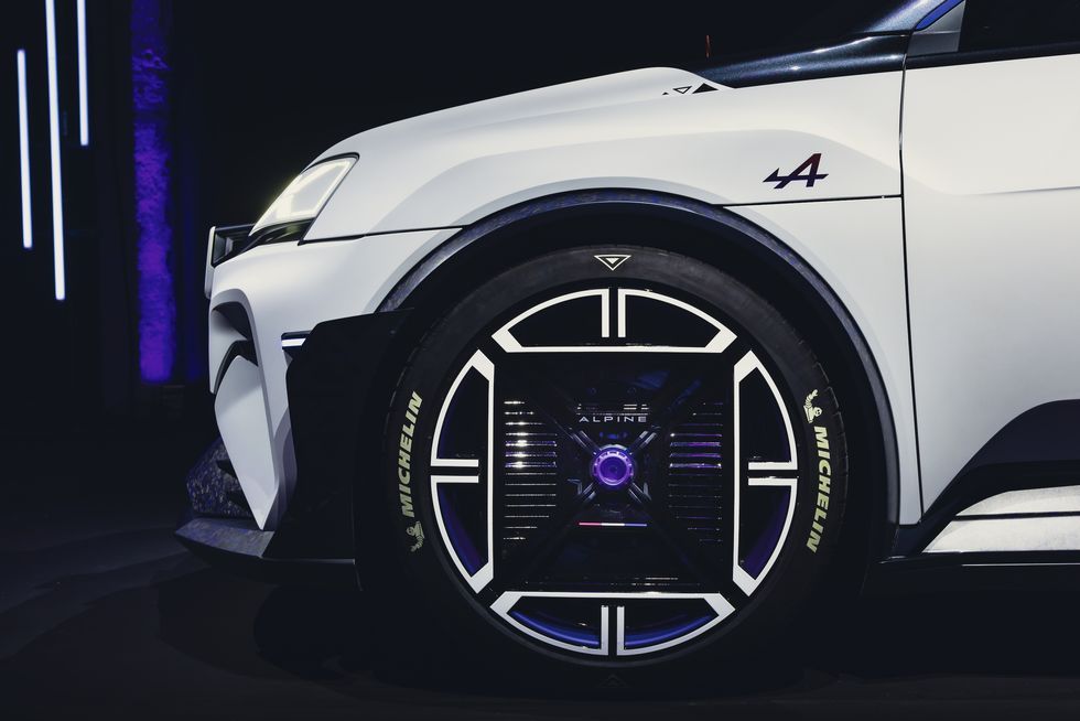 ⭐️訳あり新品・未使用車⭐️ eleganza エレガンツァ　PELTECH 展示車・試乗車 | メルセデス・ベンツ上尾 | 株式会社ヤナセ