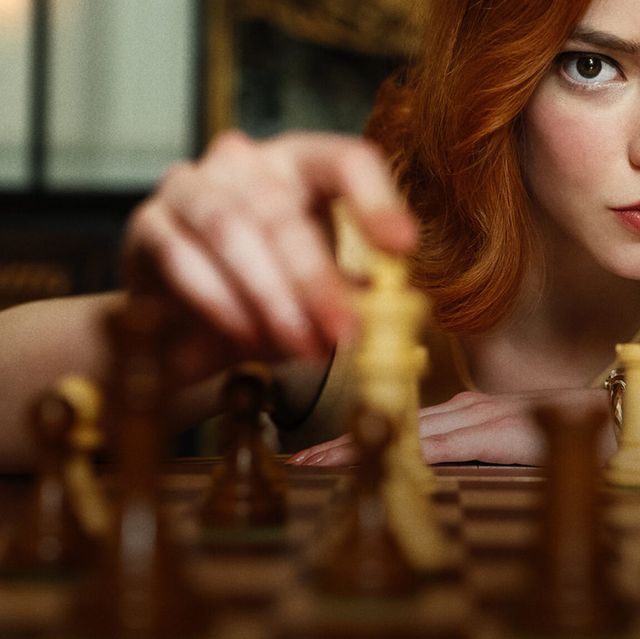 This wooden chess board inspired by 'Queen's Gambit' features