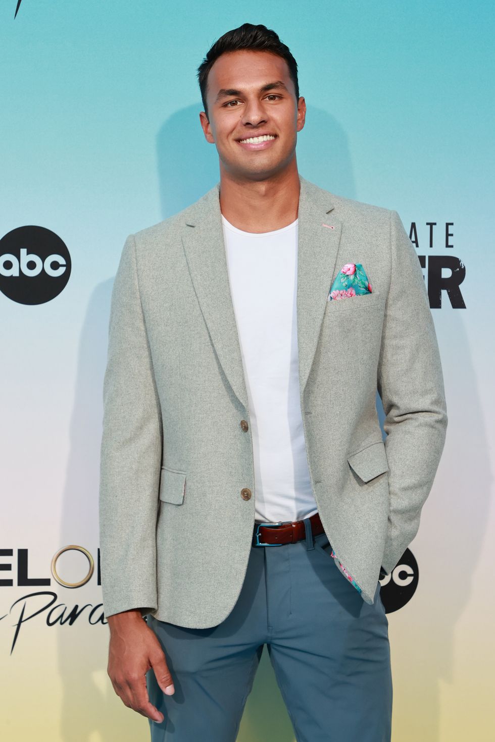 abc's "bachelor in paradise" and "the ultimate surfer" premiere