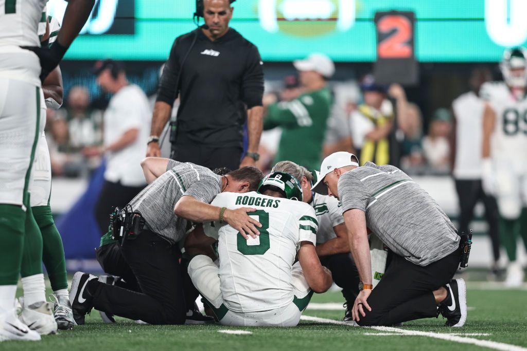 Aaron Rodgers suffers torn Achilles in Jets opener: Live updates, reaction  to season-ending injury - The Athletic