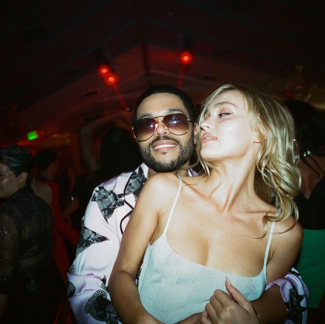 abel the weekend tesfaye dancing with lily rose depp in episode 1 of the idol