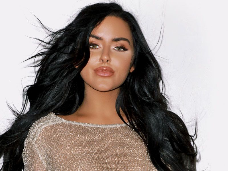800px x 600px - Who Is Abigail Ratchford - 25 Fun Facts About Instagram Model Abigail  Ratchford