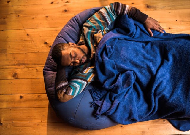 Sleeping on the floor for good posture?!