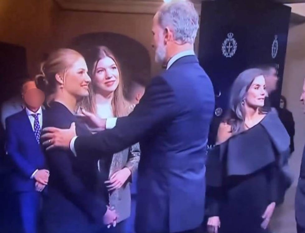 El tierno gesto de orgullo del rey Felipe VI a la Princesa Leonor en los Premios Princesa de Asturias