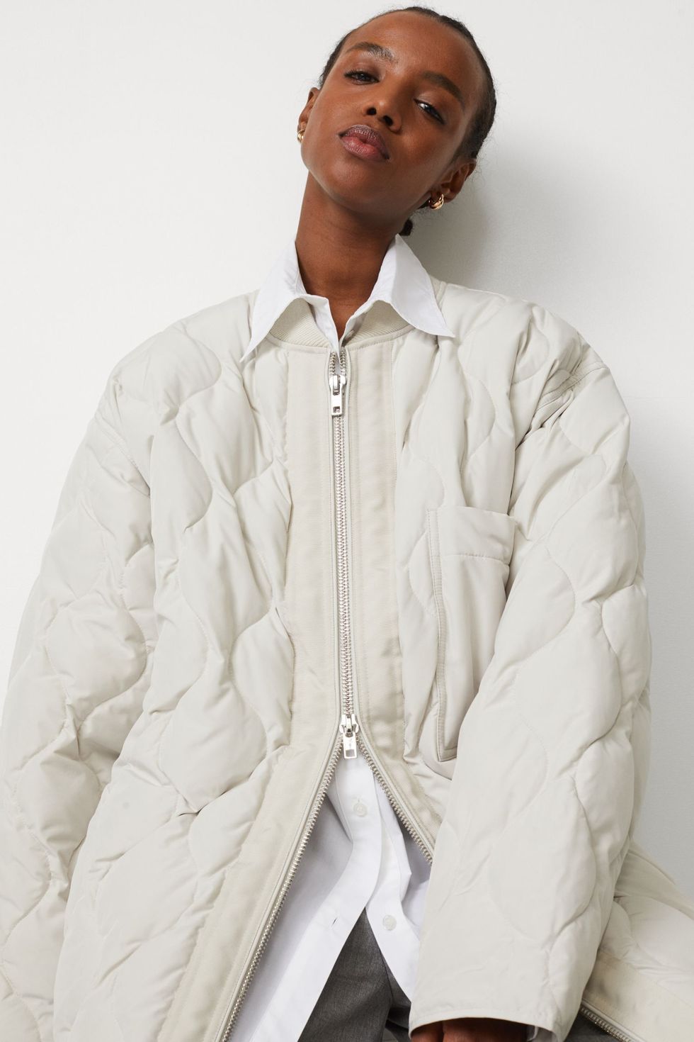 El abrigo acolchado tipo premium de H&M es un flechazo