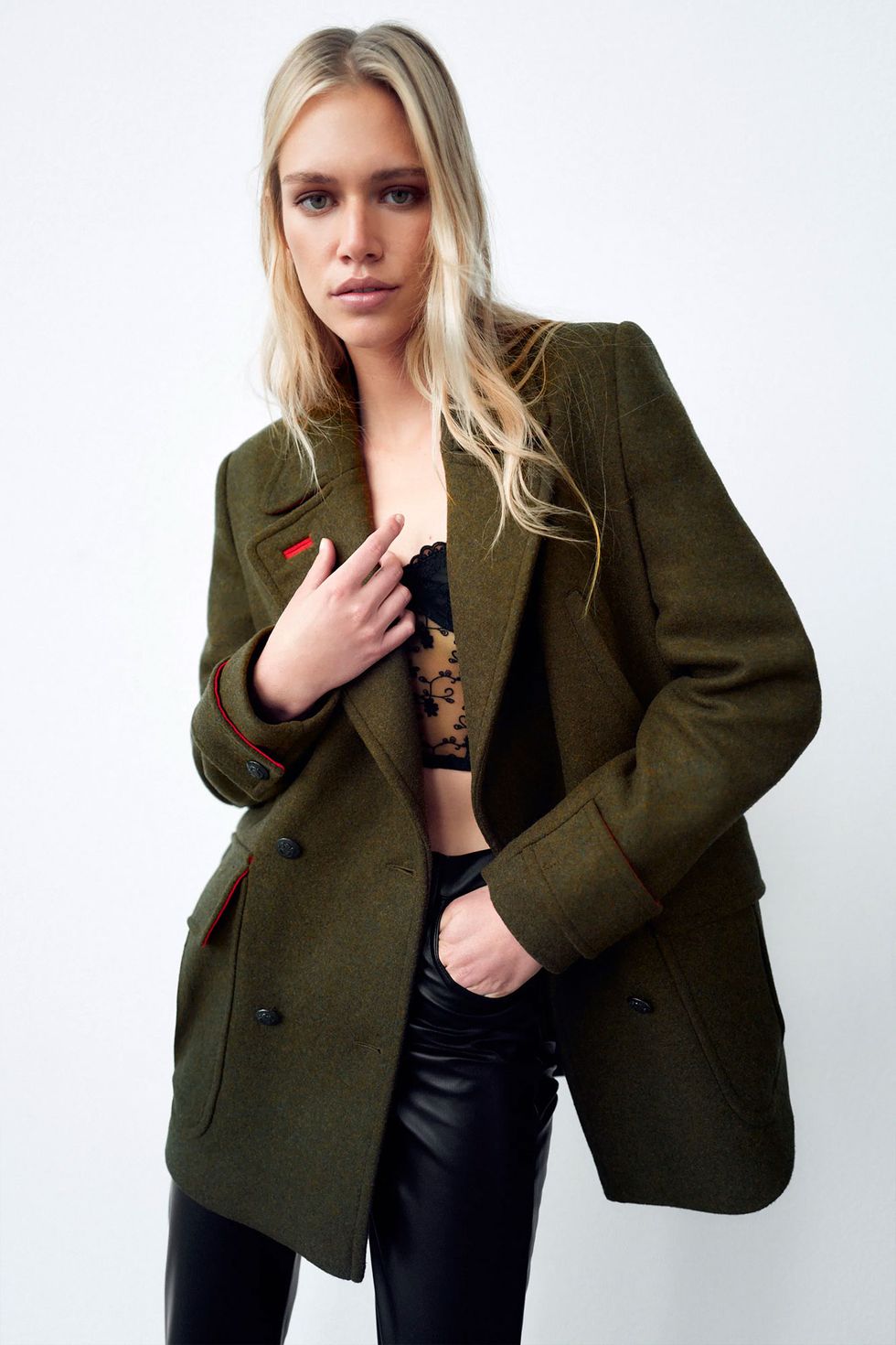El abrigo de verde Zara que inspira Marant 2016