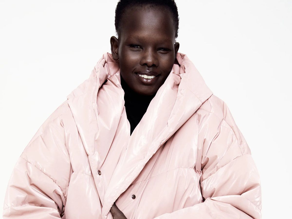 El abrigo rosa de las rebajas de Zara para los días de frío