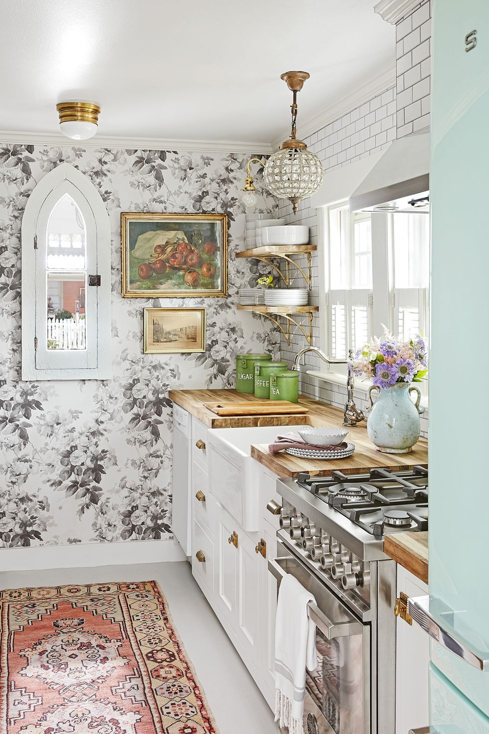 22 Best Kitchen Wallpaper Ideas to Upgrade Your Space in 2023