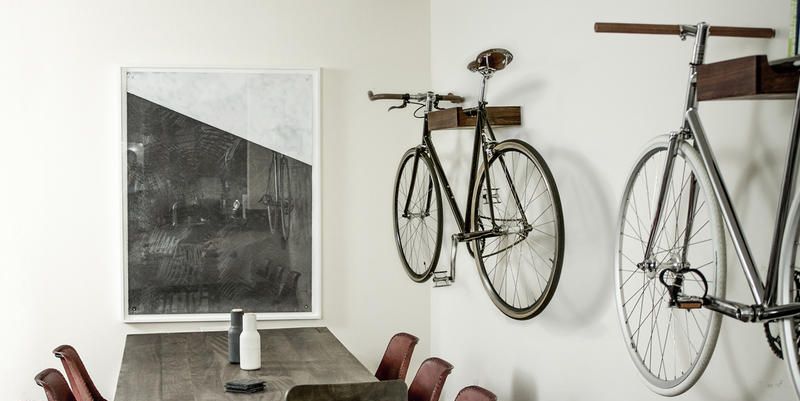 Un accessorio per la bicicletta? Ono Cycles è un portabici in legno per  parcheggiarla sul muro di casa