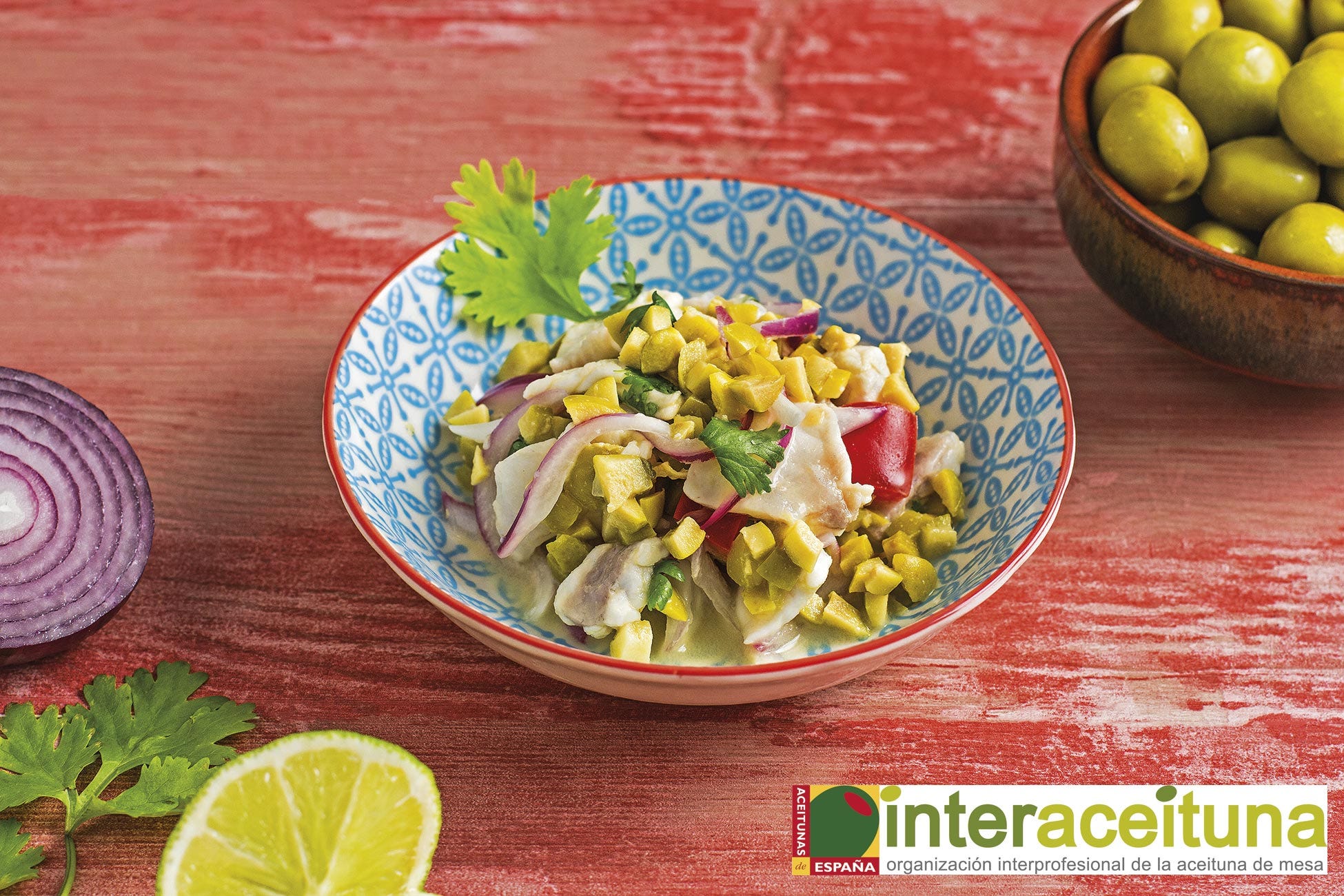 ceviche de lubina con aceitunas