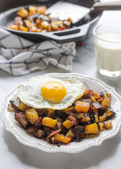 roasted squash and bacon hash with fried egg