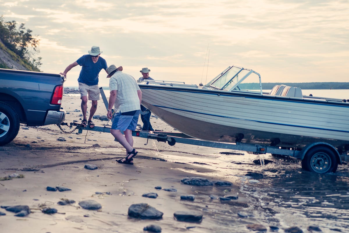 Your Guide to Trailer Hitch Kits