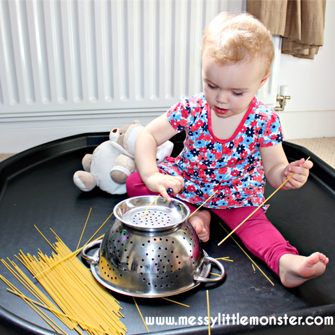 activites-for-toddlers_Threading Pasta