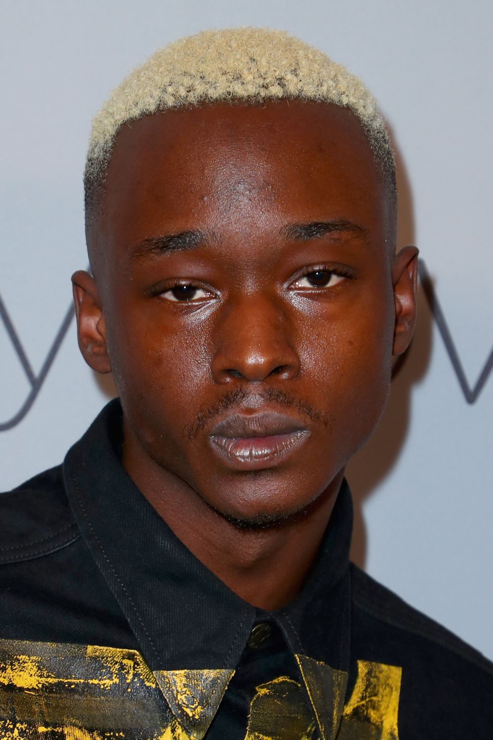 https://hips.hearstapps.com/hmg-prod/images/actor-ashton-sanders-attends-the-2018-instyle-and-warner-news-photo-1587745661.jpg?crop=1xw:1xh;center,top&resize=980:*
