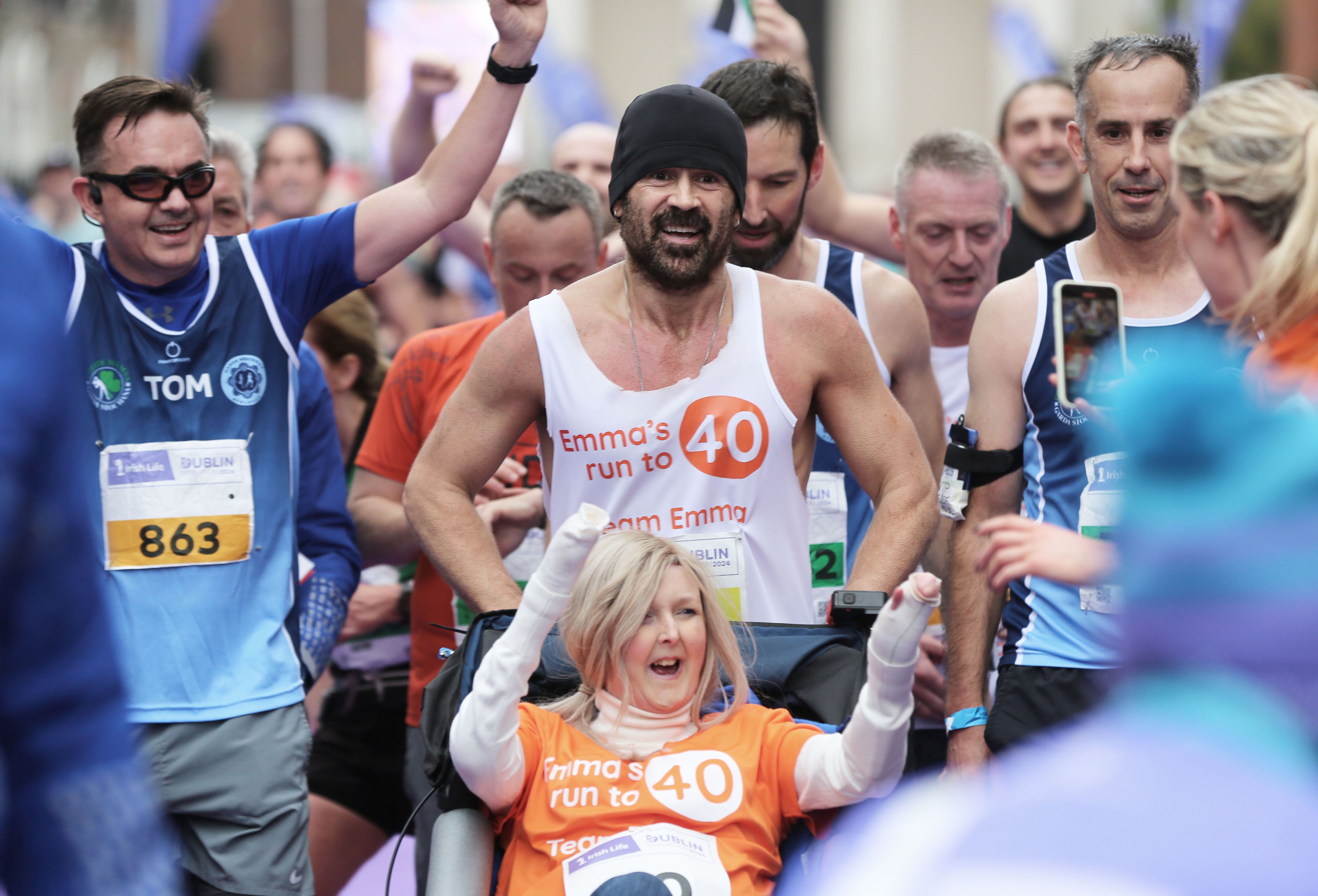 Colin Farrell Runs A 4:06 Marathon In Dublin