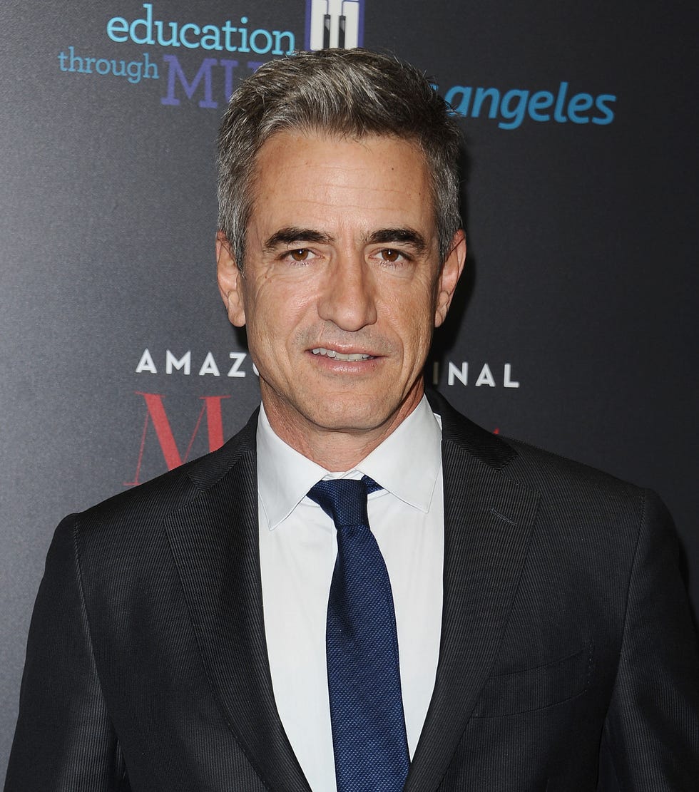 https://hips.hearstapps.com/hmg-prod/images/actor-dermot-mulroney-attends-a-screening-of-mozart-in-the-news-photo-1607028026.?crop=1.00xw:0.883xh;0,0.0405xh&resize=980:*