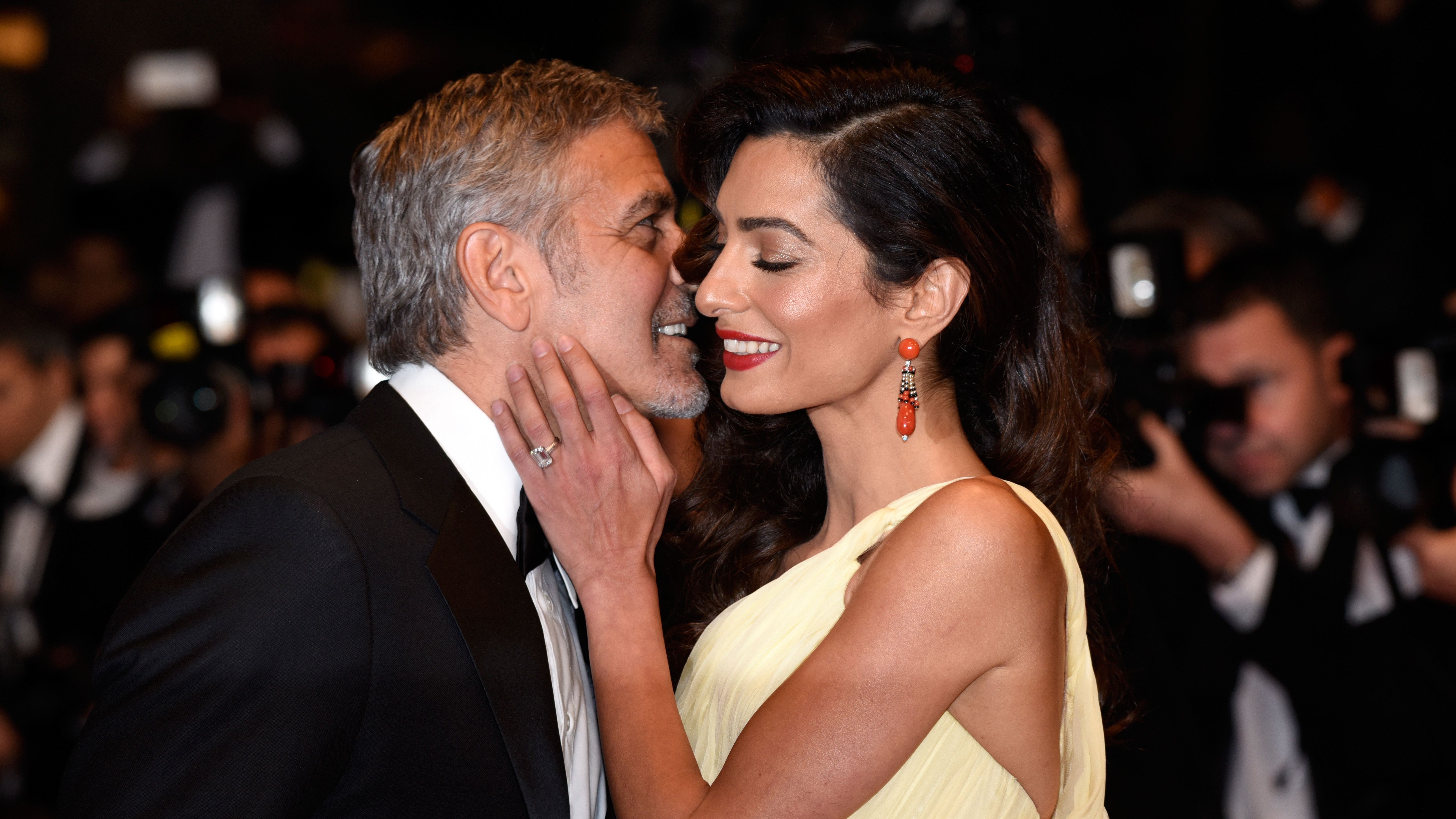 https://hips.hearstapps.com/hmg-prod/images/actor-george-clooney-and-his-wife-amal-clooney-attend-the-news-photo-1578417537.jpg?crop=1xw:0.84263xh;center,top