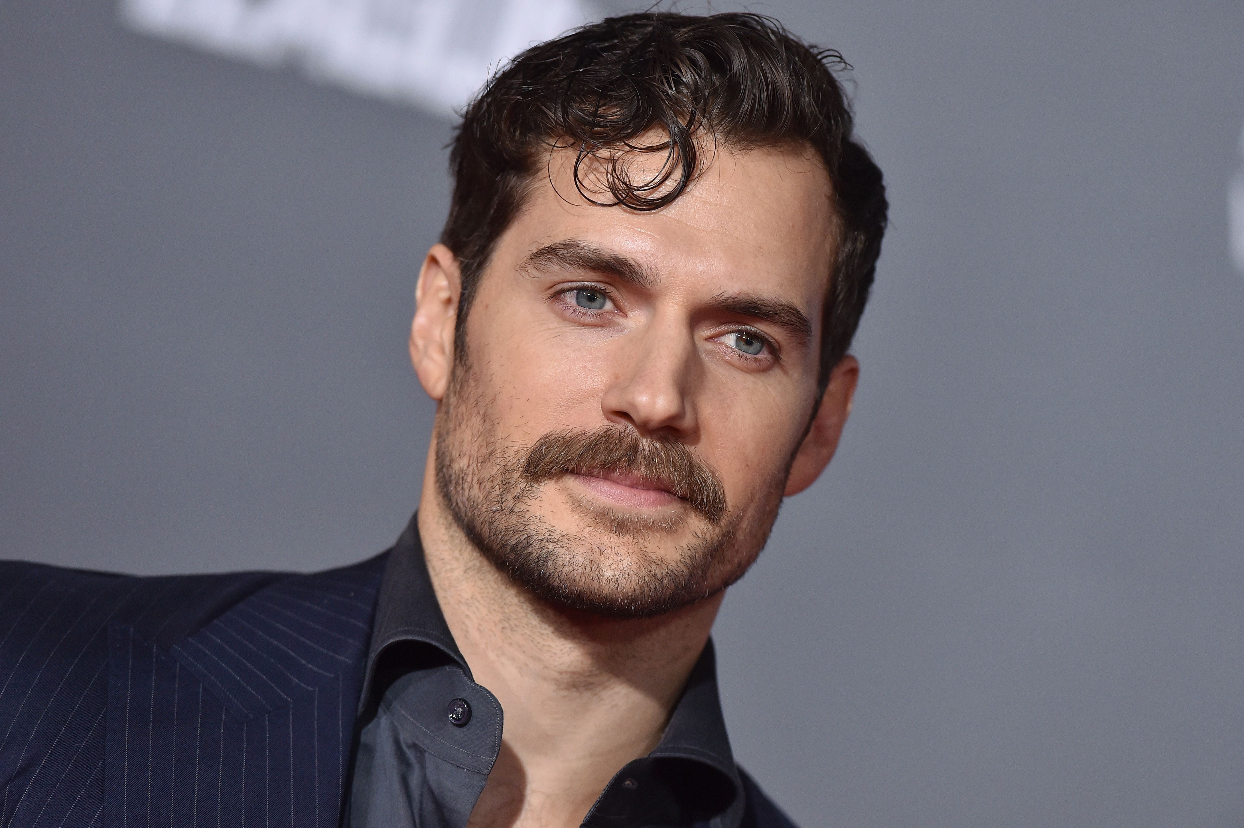 Henry Cavill Talks 'The Witcher,' Superman and the Snyder Cut