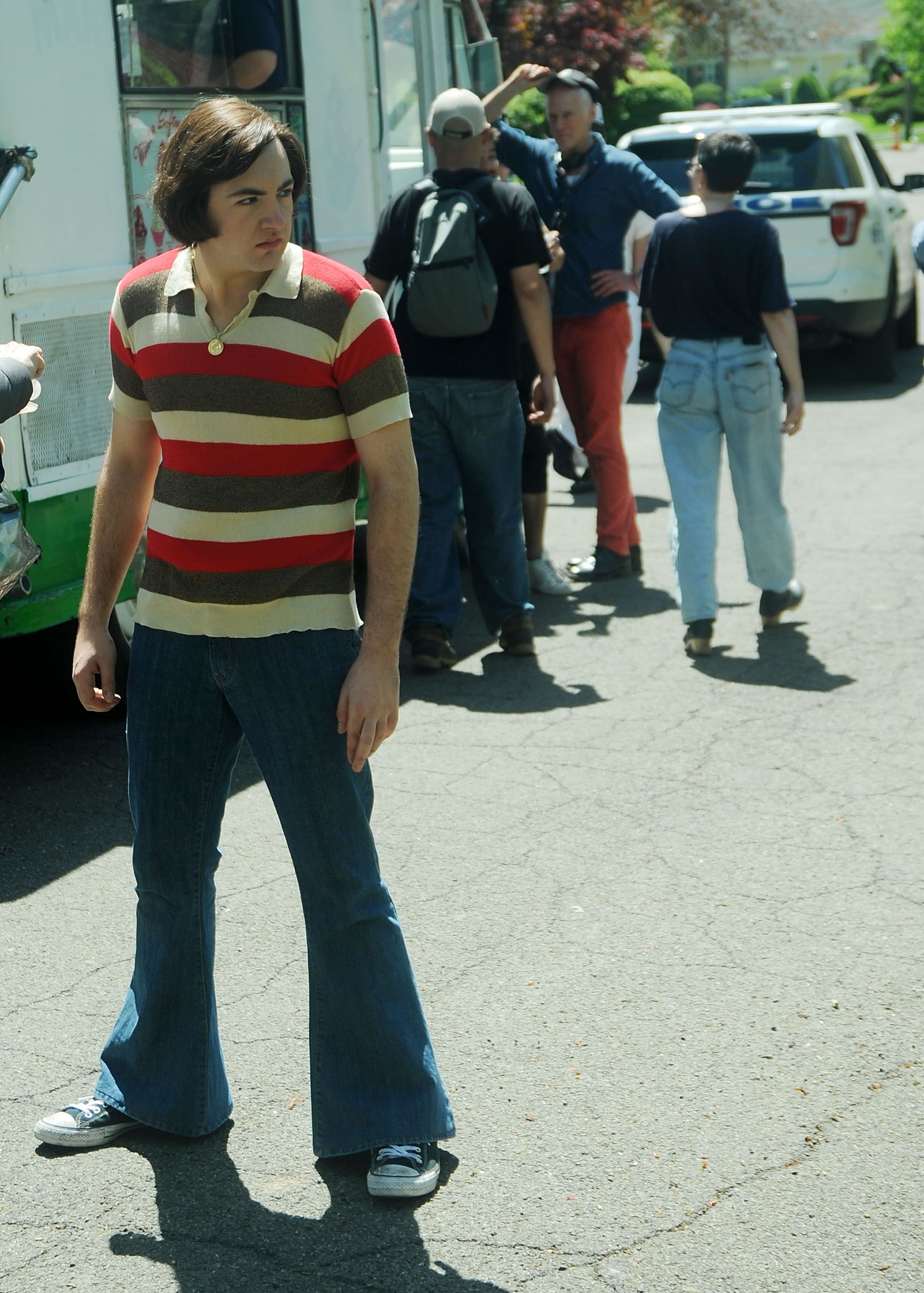 Cool Pics Show Young Men in Bell-Bottoms in the 1970s