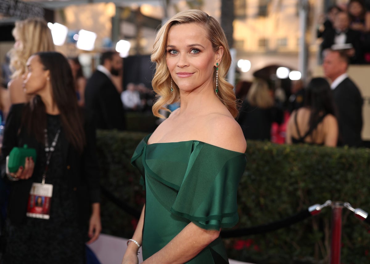 Reese Witherspoon Debuts Blonde Bangs