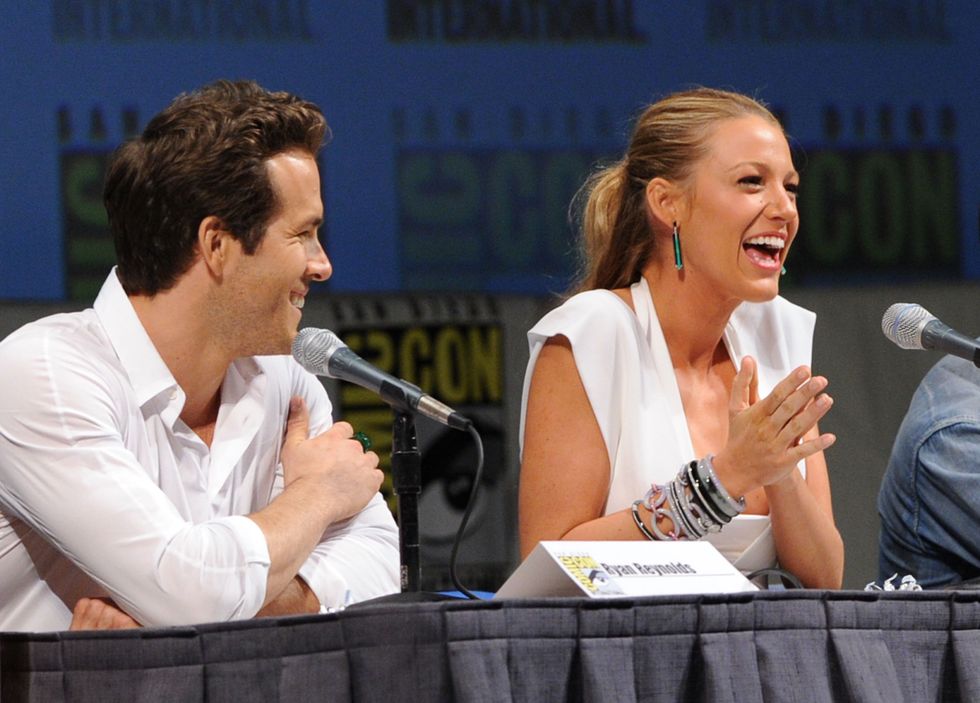 blake lively and ryan reynolds at the green lantern panel at comic con 2010