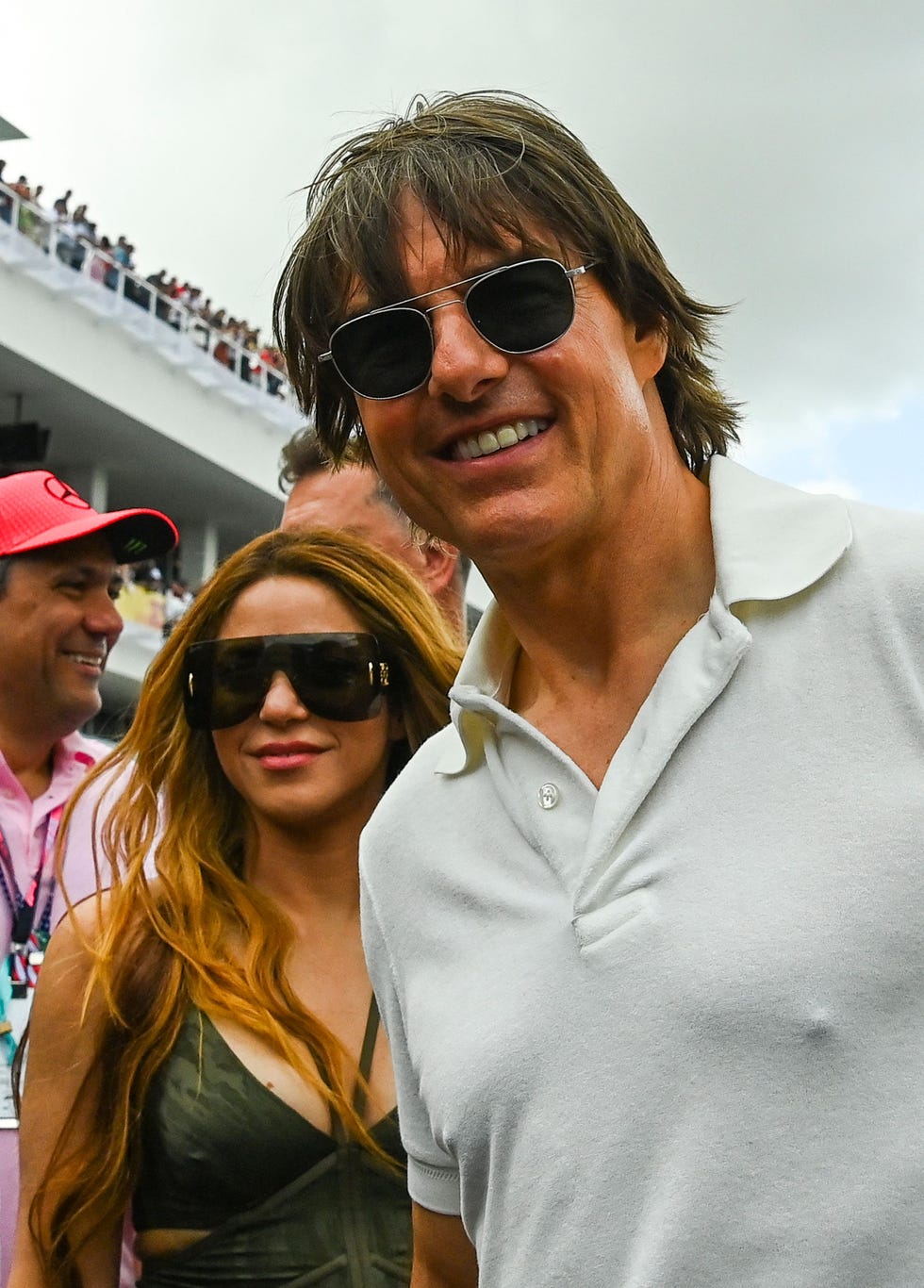 tom cruise and shakira age difference