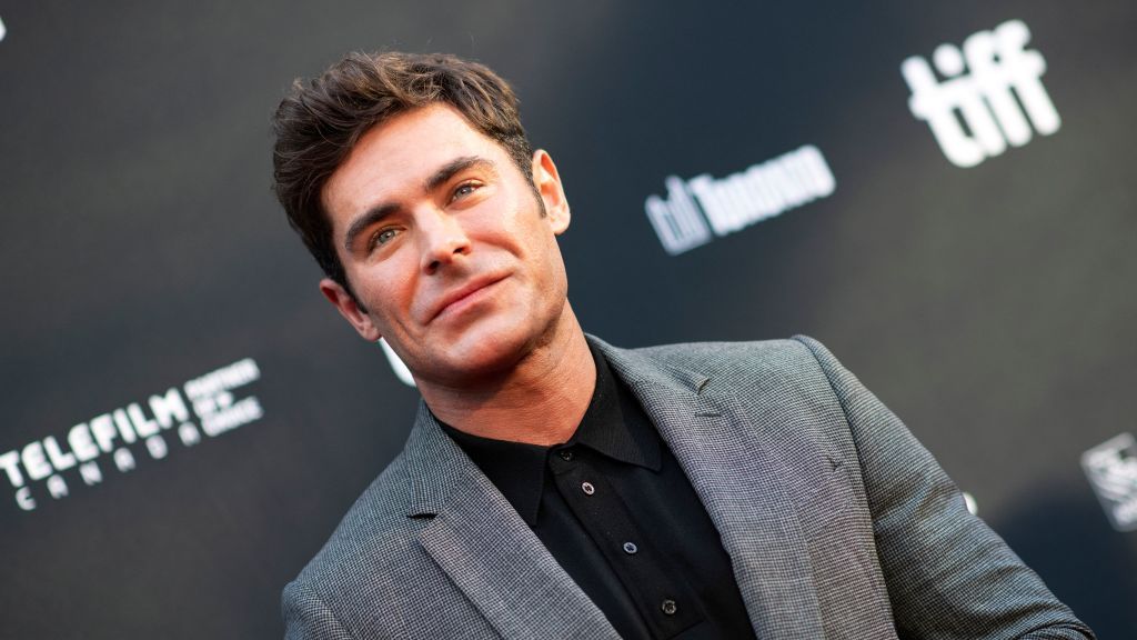 Baby Small Sister Xxx Video - Zac Efron Shares Adorable Photos of Him and His Little Sister