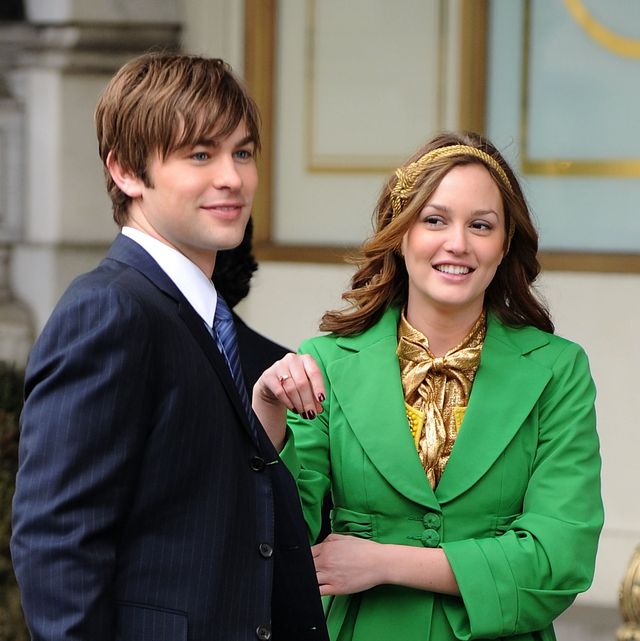 Chace Crawford and Leighton Meester shooting Gossip Girl