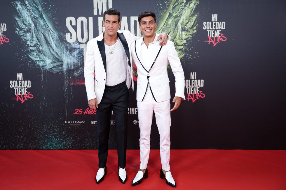 mi soledad tiene alas, oscar y mario casas