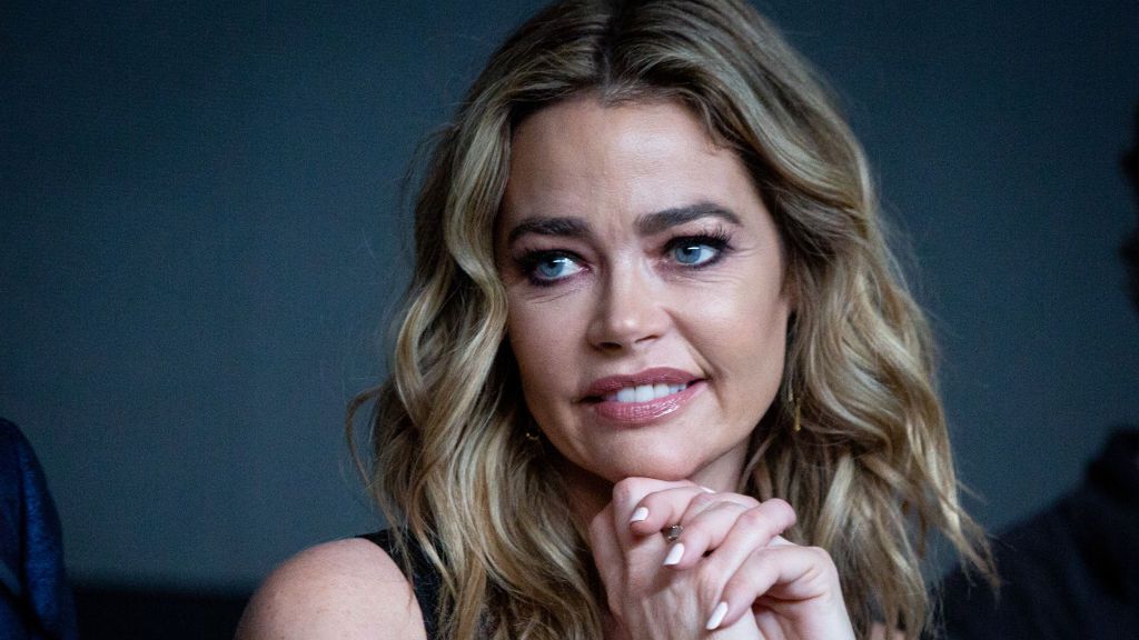 preview for Denise Richards Shares Her Morning Noon & Night Routines