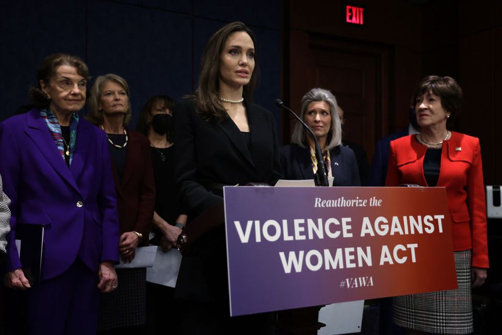 bipartisan senators discuss violence against women act