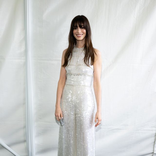 anne hathaway at the 2024 film independent spirit awards backstage