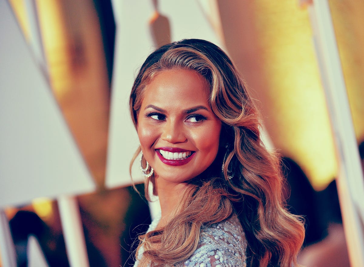 Chrissy Teigen had the BEST response to her 'nip slip' 