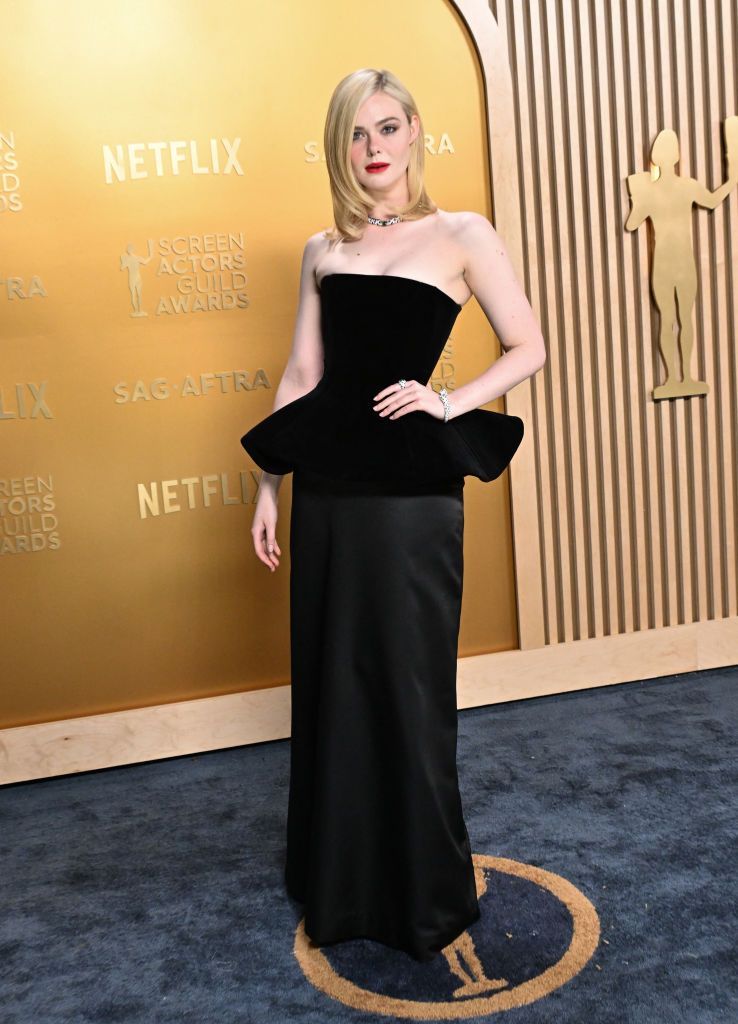 elle fanning at the 2025 sag awards