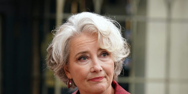 emma thompson lega a Westmister para la coronación de Carlos III emma thompson lega a westmister para la coronación de carlos iii