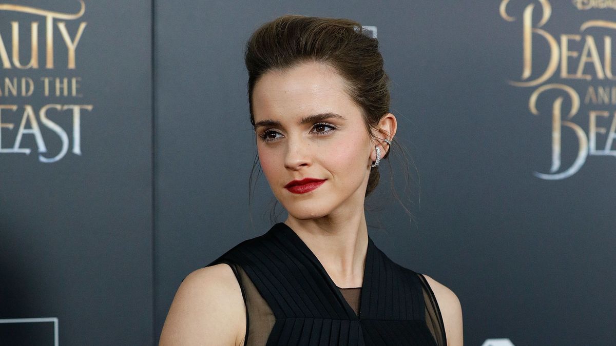 preview for Emma Watson Hilariously REACTS To 'Harry Potter' Reunion Mistake!