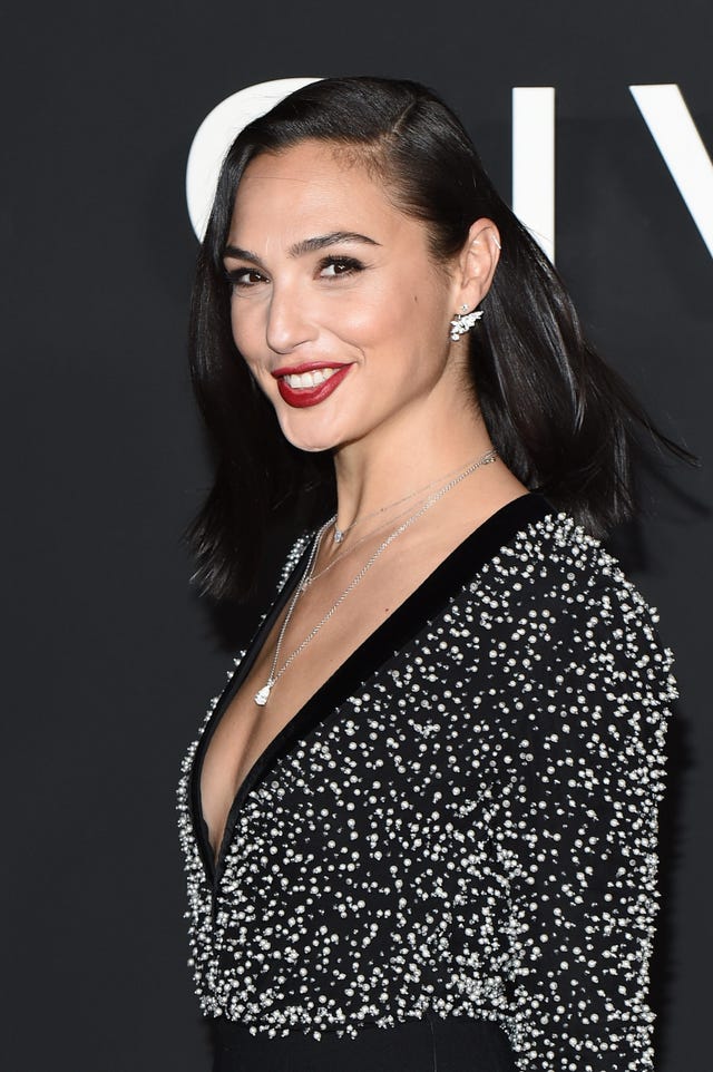 Gal Gadot's T3 Single Pass Flat Iron Is On Sale, 15% Off