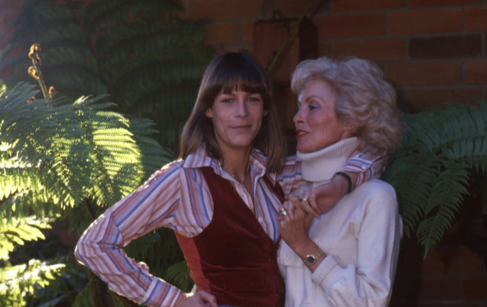 jamie lee curtis and mother janet leigh portrait session