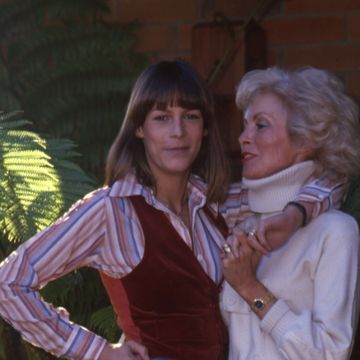 jamie lee curtis and mother janet leigh portrait session