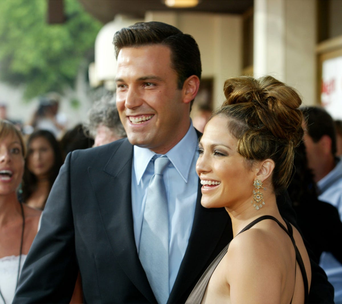 preview for Jennifer Lopez & Ben Affleck Photographed Together As Alex Rodriguez Posted About "Clearing Out" His Life