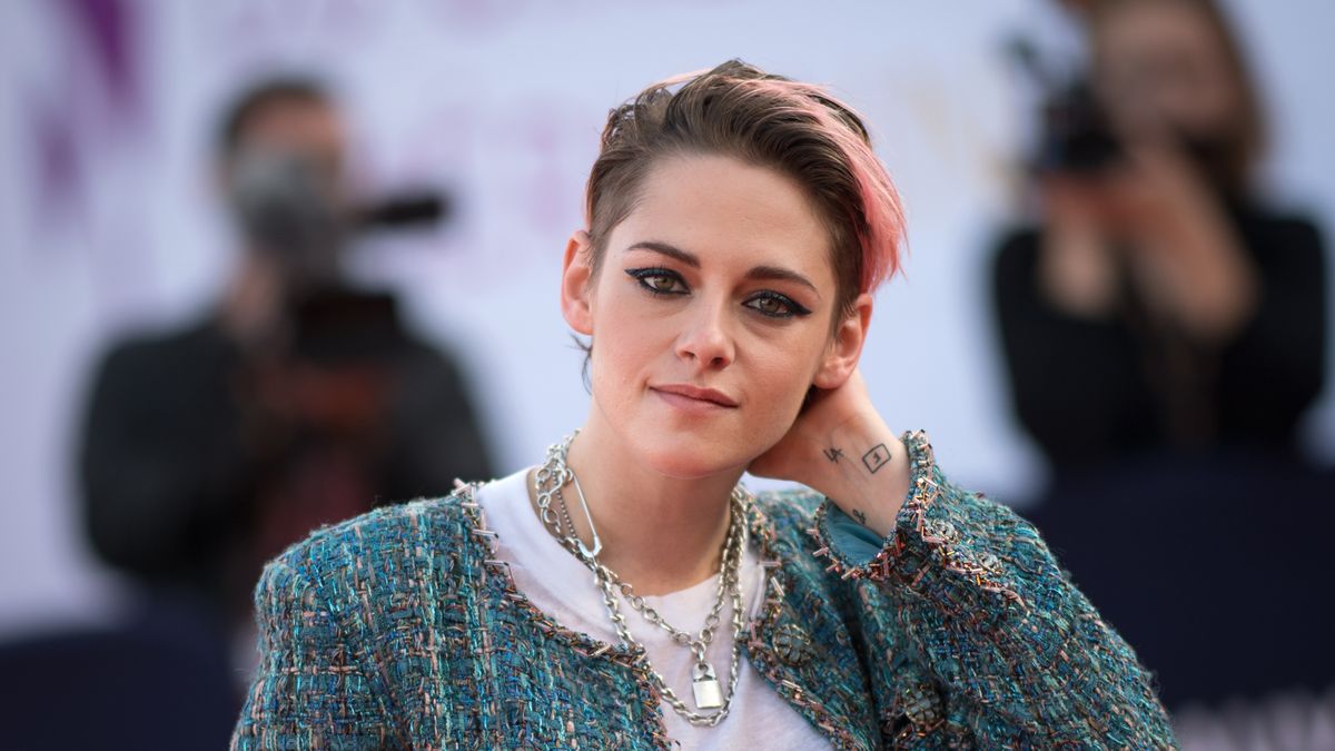 preview for Kristen Stewart Is Set To Portray Princess Diana