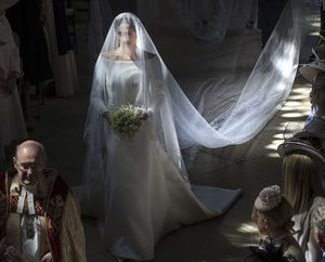 meghan markle royal wedding dress