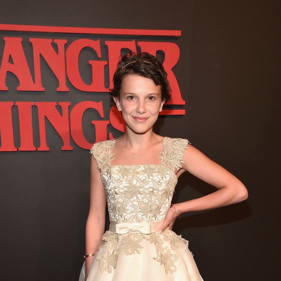 セール中…ミリー・ボビー・ブラウン直筆サイン入り超大型写真… ミリー・ボビー・ブラウン直筆サイン入り超大型写真…Millie